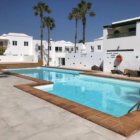 Sea Breeze With Shared Pool And Near The Beach Apartment Costa Teguise Exterior photo