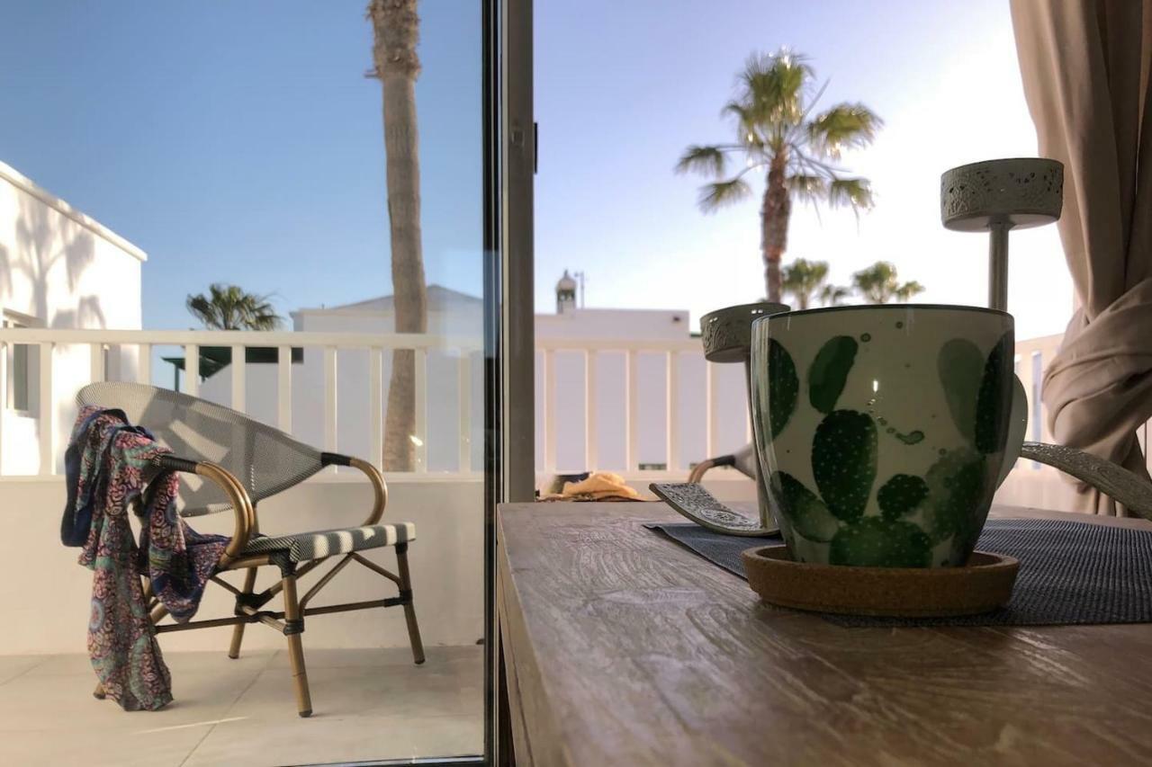 Sea Breeze With Shared Pool And Near The Beach Apartment Costa Teguise Exterior photo
